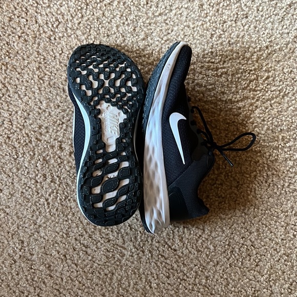 Nike - Picture 2 of 2